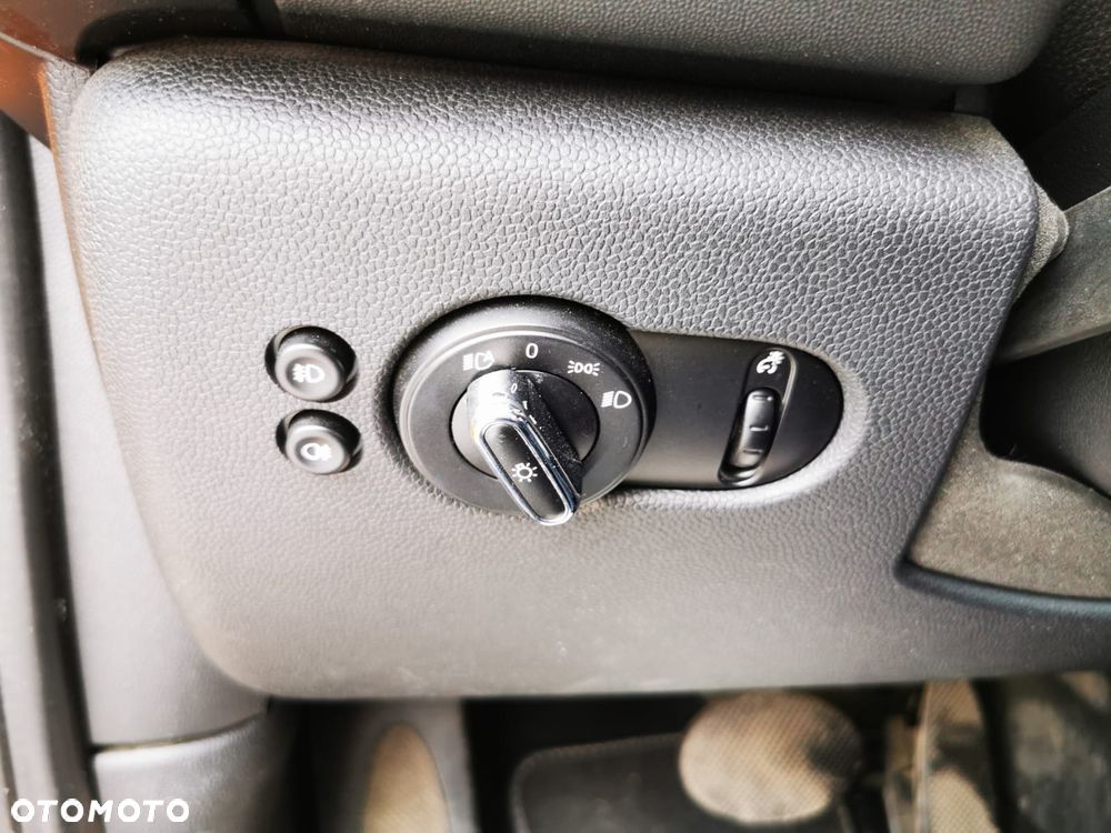 MINI Cooper Standard - 15