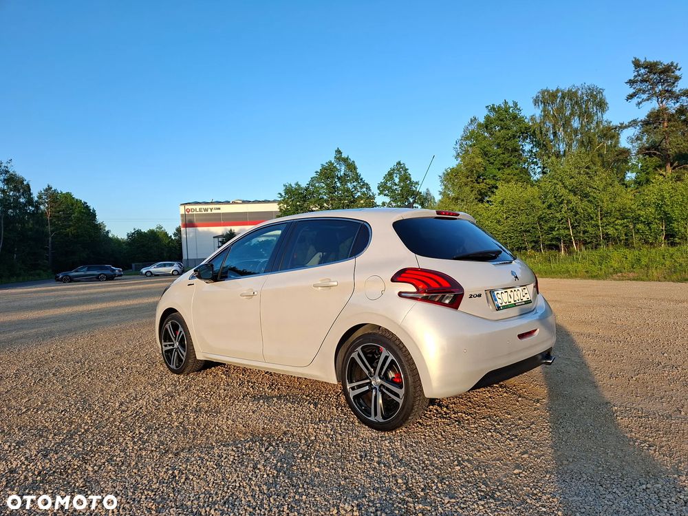 Peugeot 208 - 7