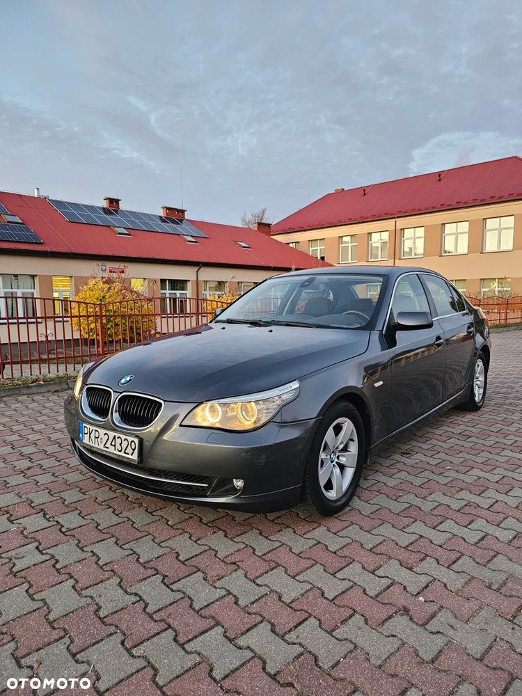 BMW Seria 5 520d Touring - 1