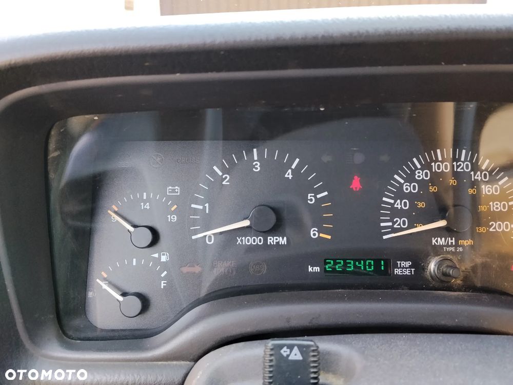 Jeep Cherokee 4.0 Limited - 17