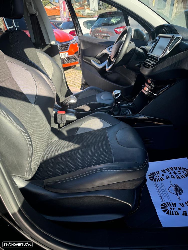 Peugeot 2008 PureTech 130 Allure - 13