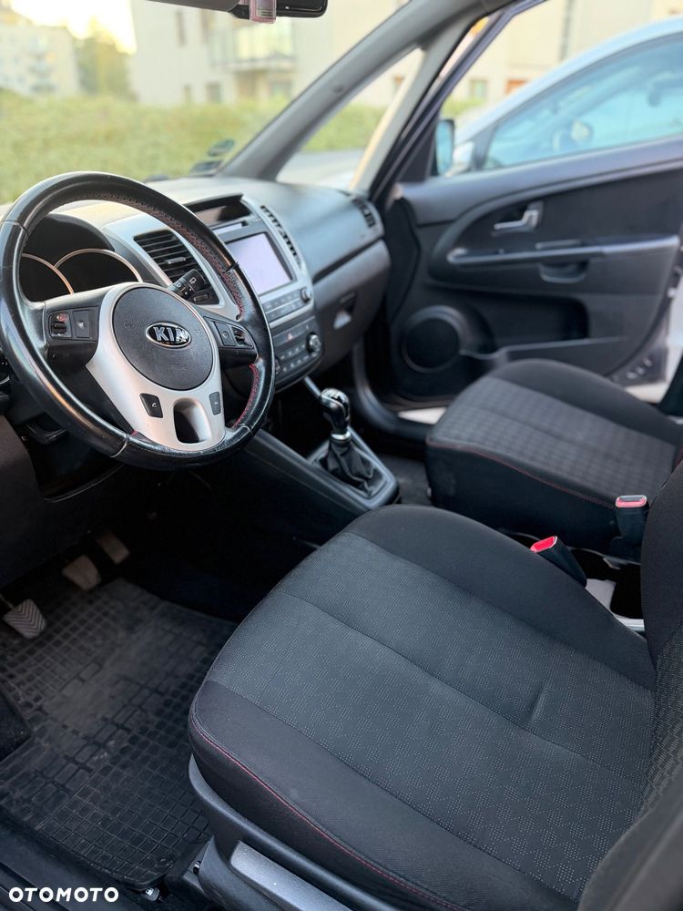 Kia Venga - 18