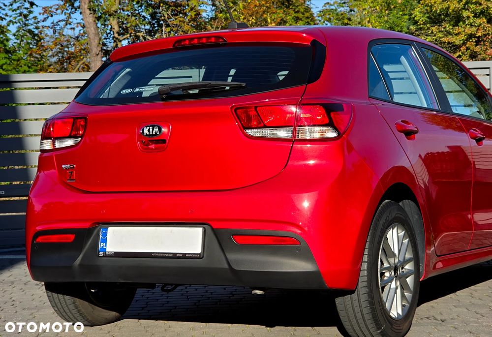 Kia Rio 1.2 L - 10