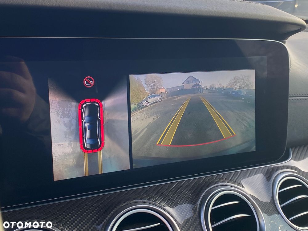 Mercedes-Benz Klasa E - 33