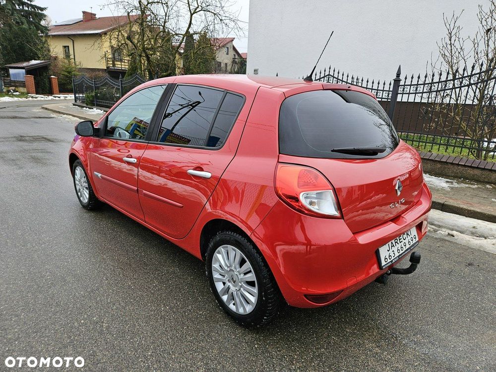 Renault Clio - 6