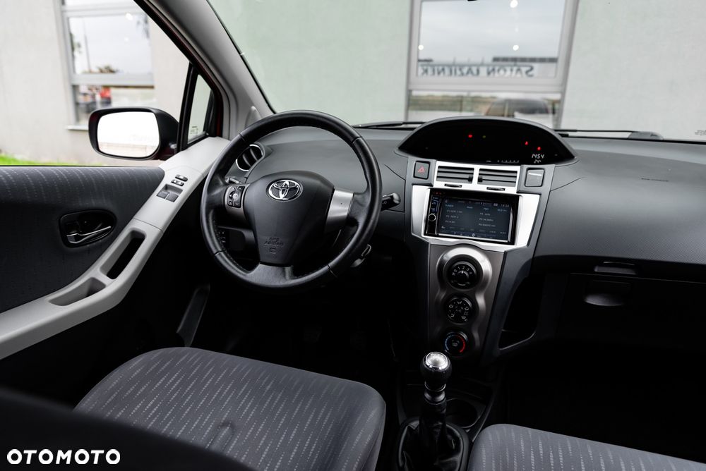 Toyota Yaris 1.33 Prestige - 27