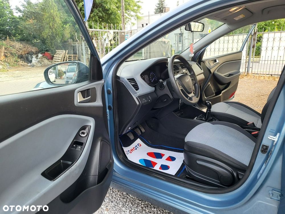 Hyundai i20 - 13