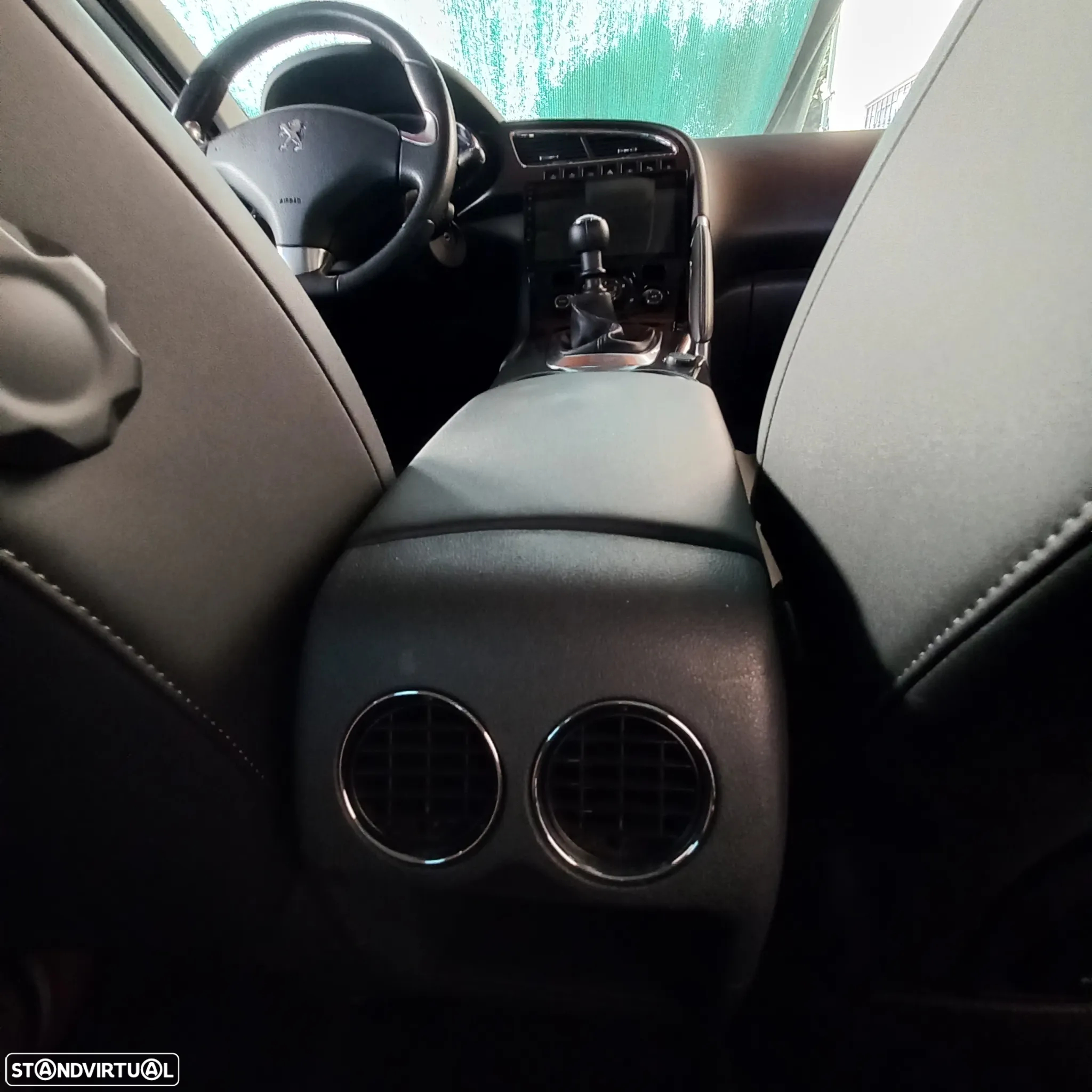 Peugeot 3008 HDi 115 Allure - 11