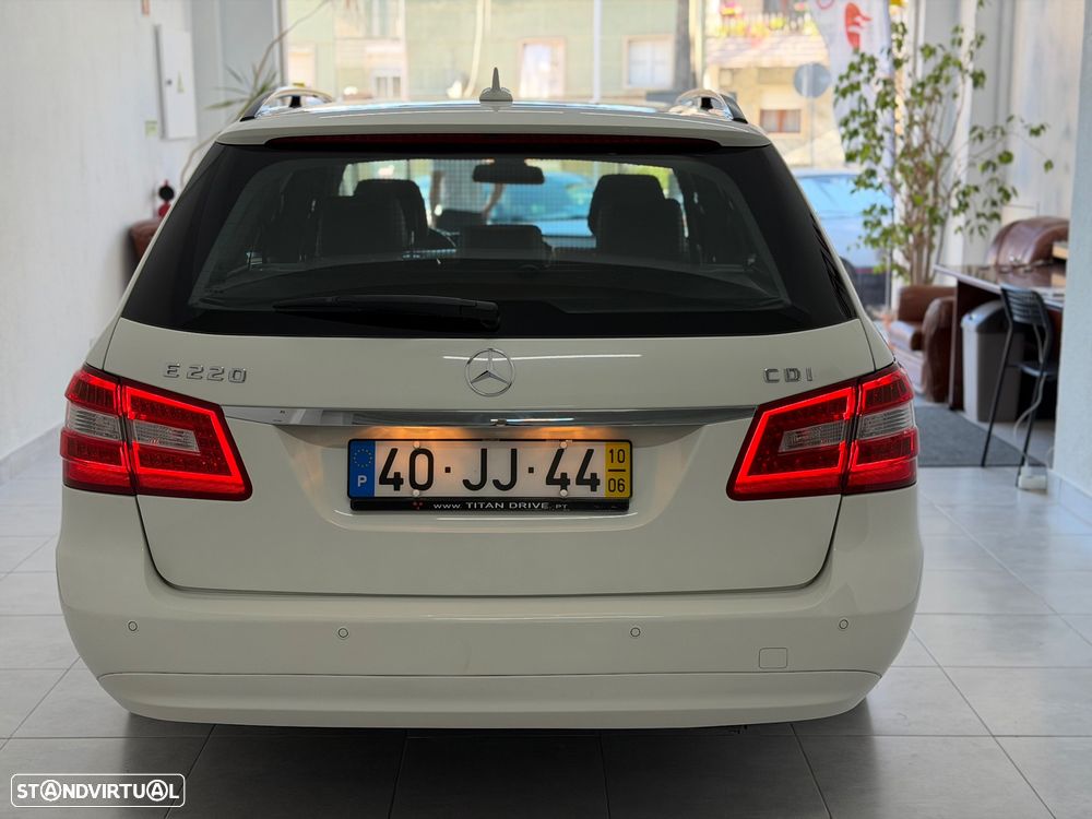 Mercedes-Benz E 220 CDi Classic BlueEfficiency - 11