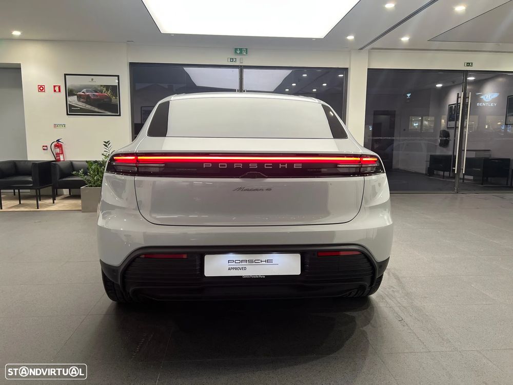 Porsche Macan Electric 4 - 4