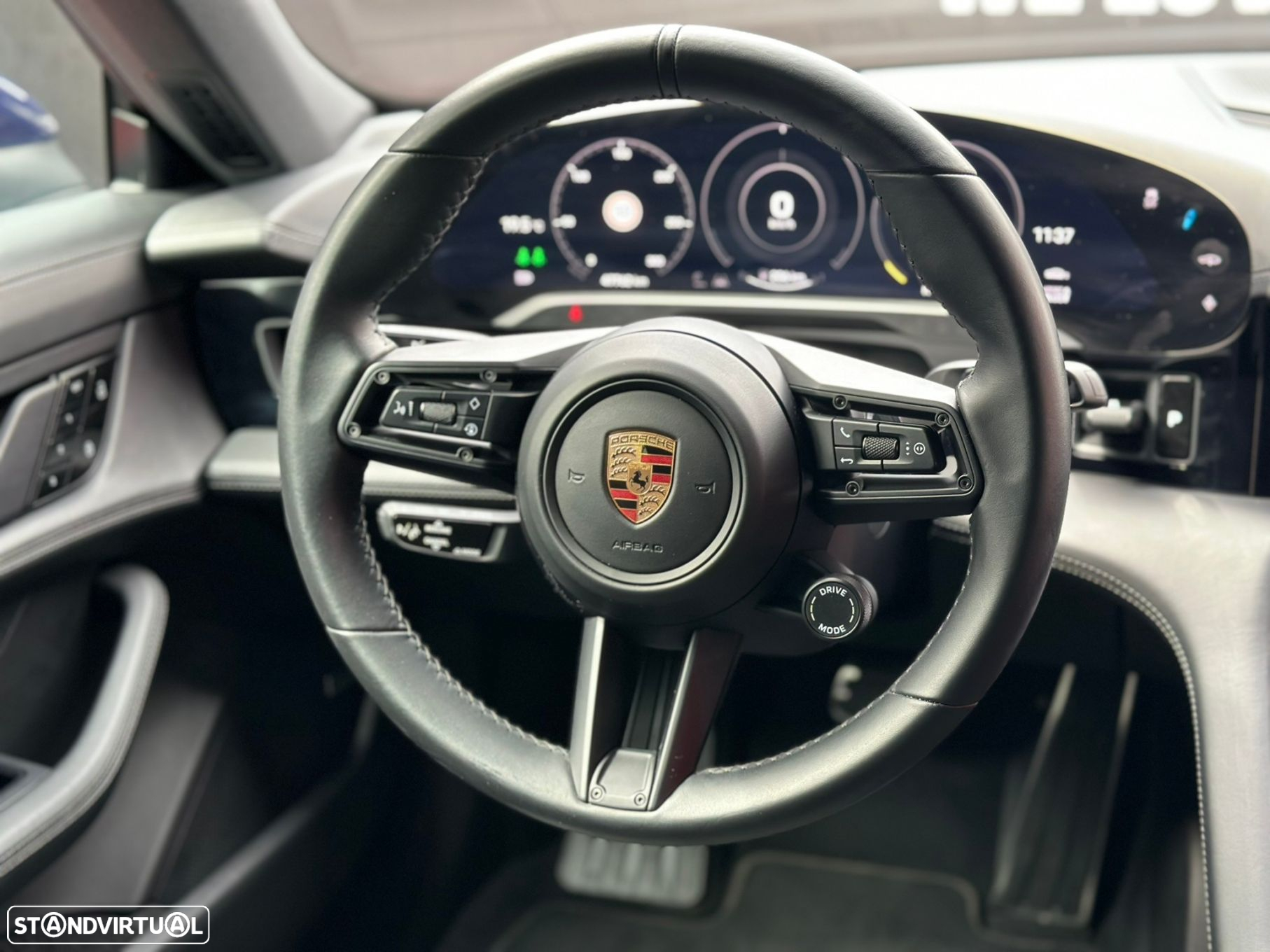 Porsche Taycan 4S - 12
