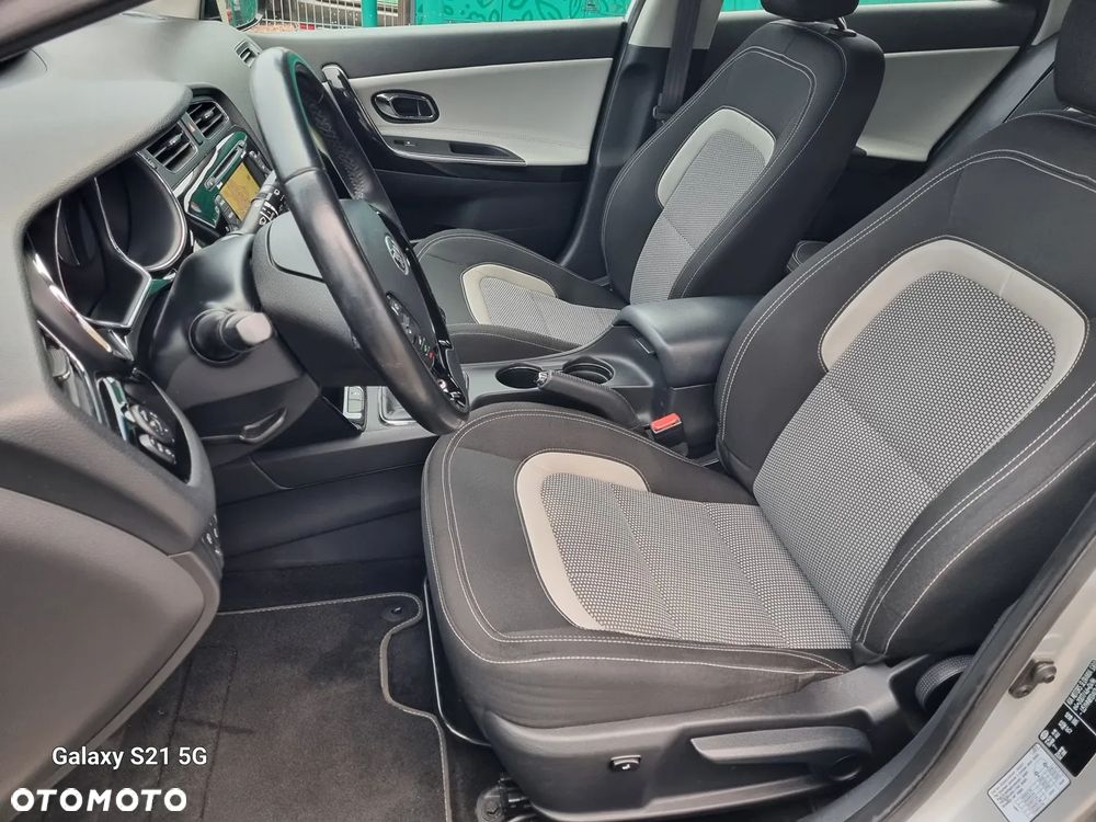 Kia Ceed 1.6 GDI Dream Team Edition - 10