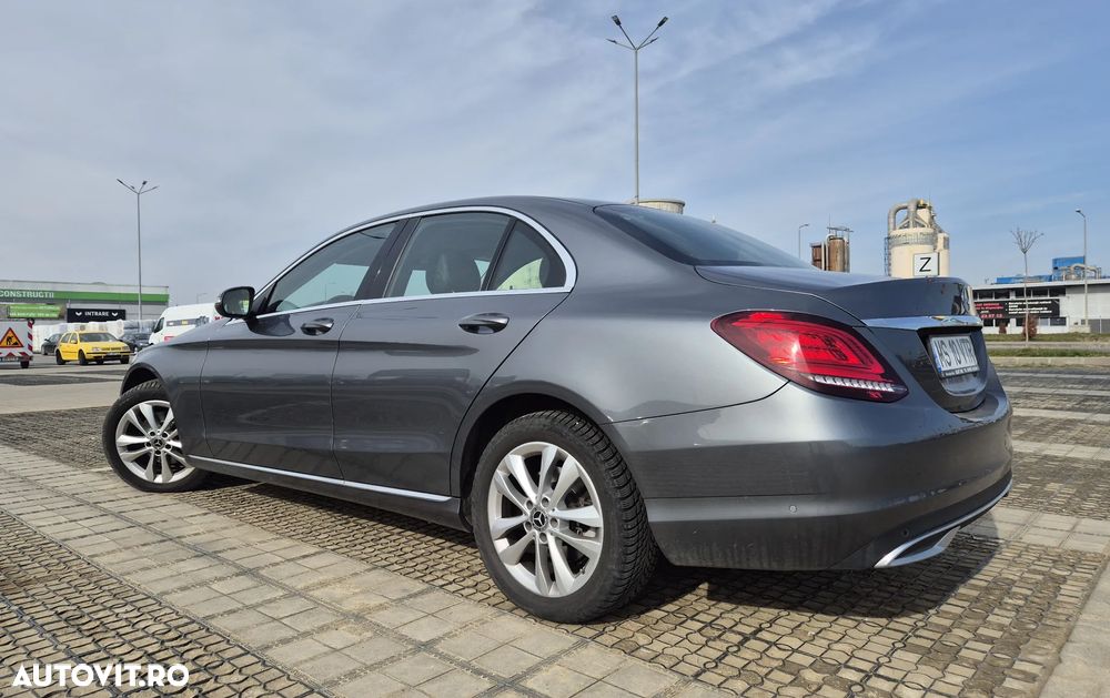 Mercedes-Benz C 220 d 4MATIC Aut - 2
