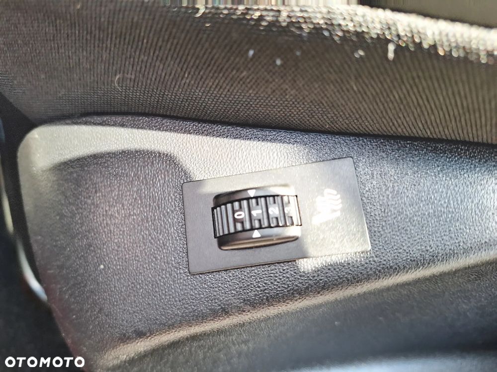 Peugeot 2008 1.6 BlueHDi Allure - 22