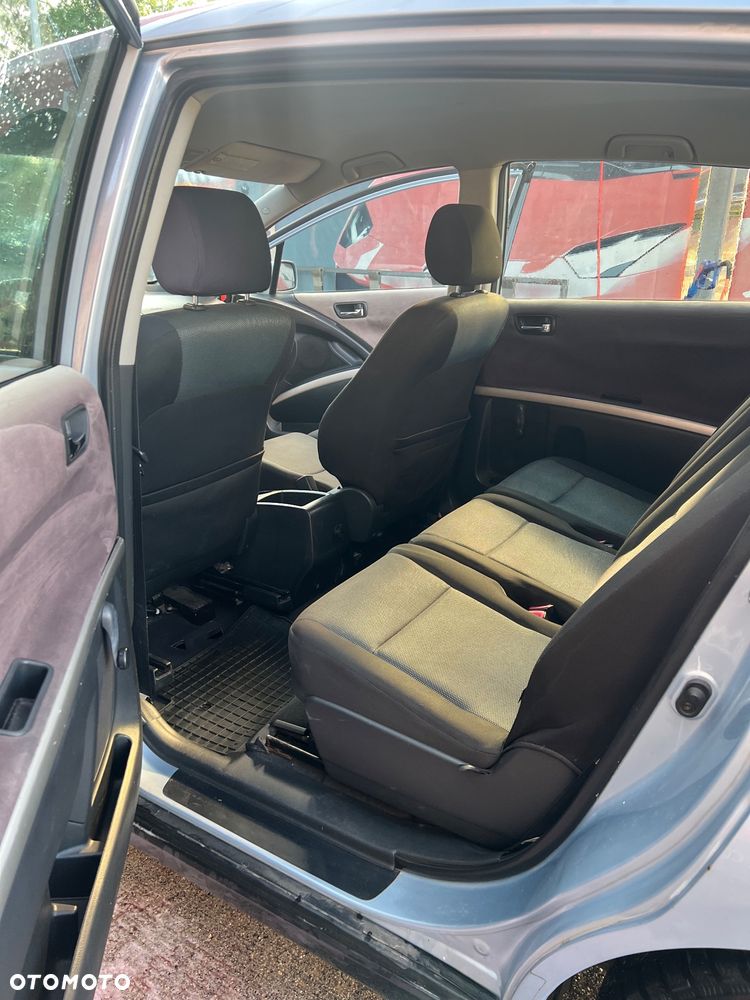 Toyota Corolla Verso - 6