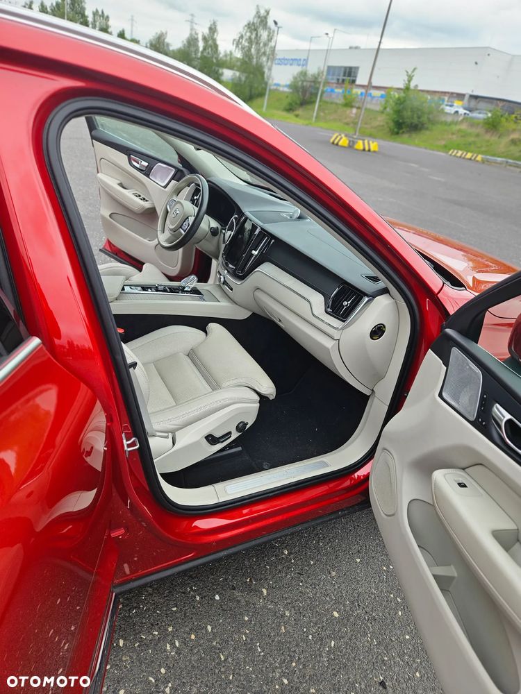 Volvo XC 60 B4 D AWD Inscription - 9