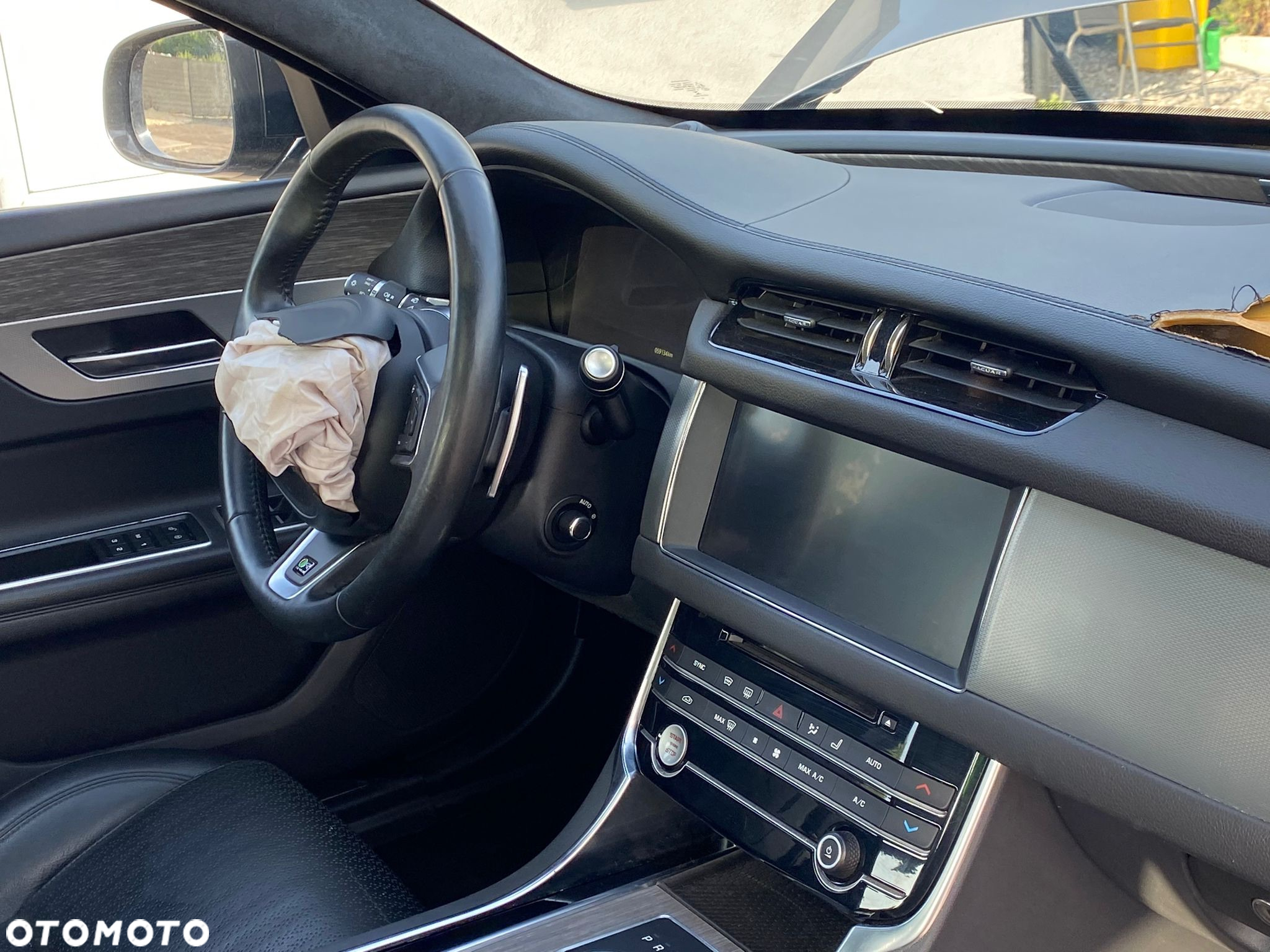 Jaguar XF 3.0 TDV6 S - 22