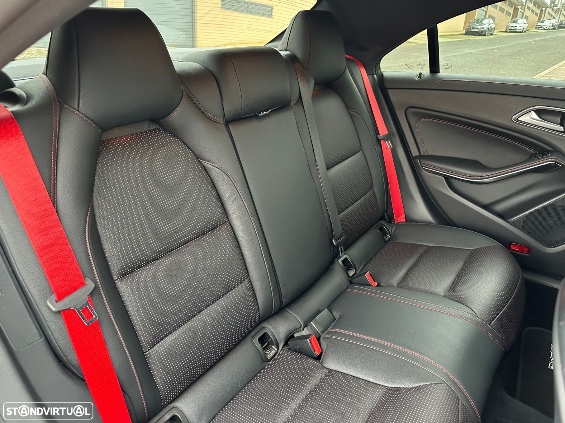 Mercedes-Benz CLA 45 AMG - 24