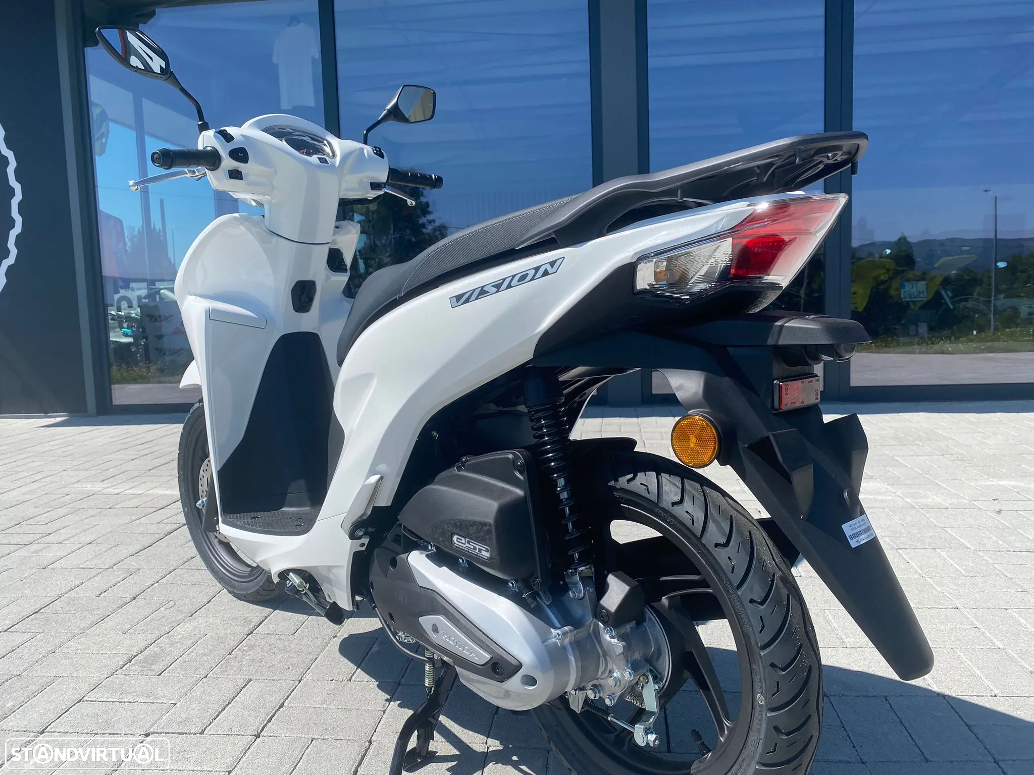 Honda Vision 110 - 4