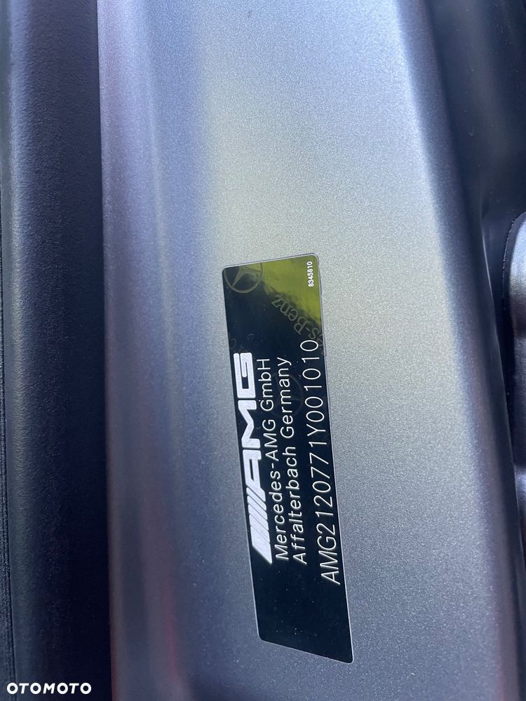 Mercedes-Benz Klasa E 63 AMG - 17