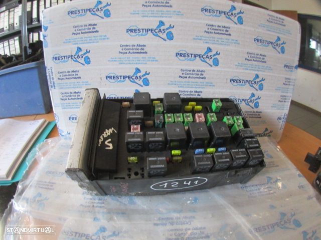 Caixa Fusiveis 05144509AD CHRYSLER GRAND VOYAGER 4 FASE 2 LONG 2006 2.8CRD 150CV 5P PRETO ORIGINAL - 2