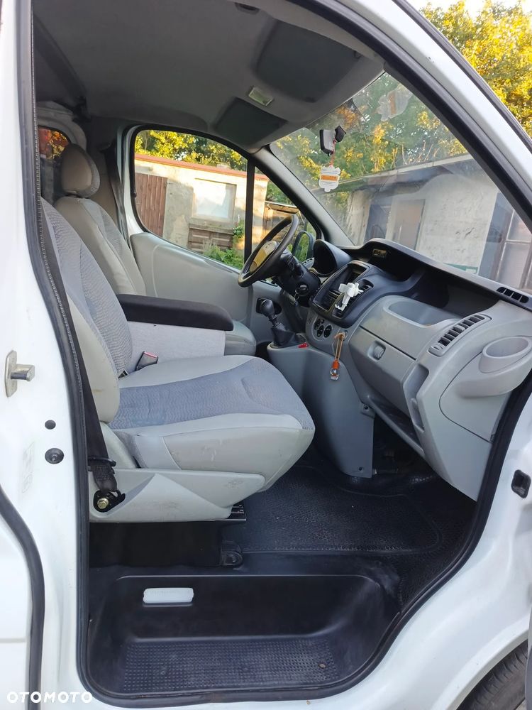 Renault Trafic - 11