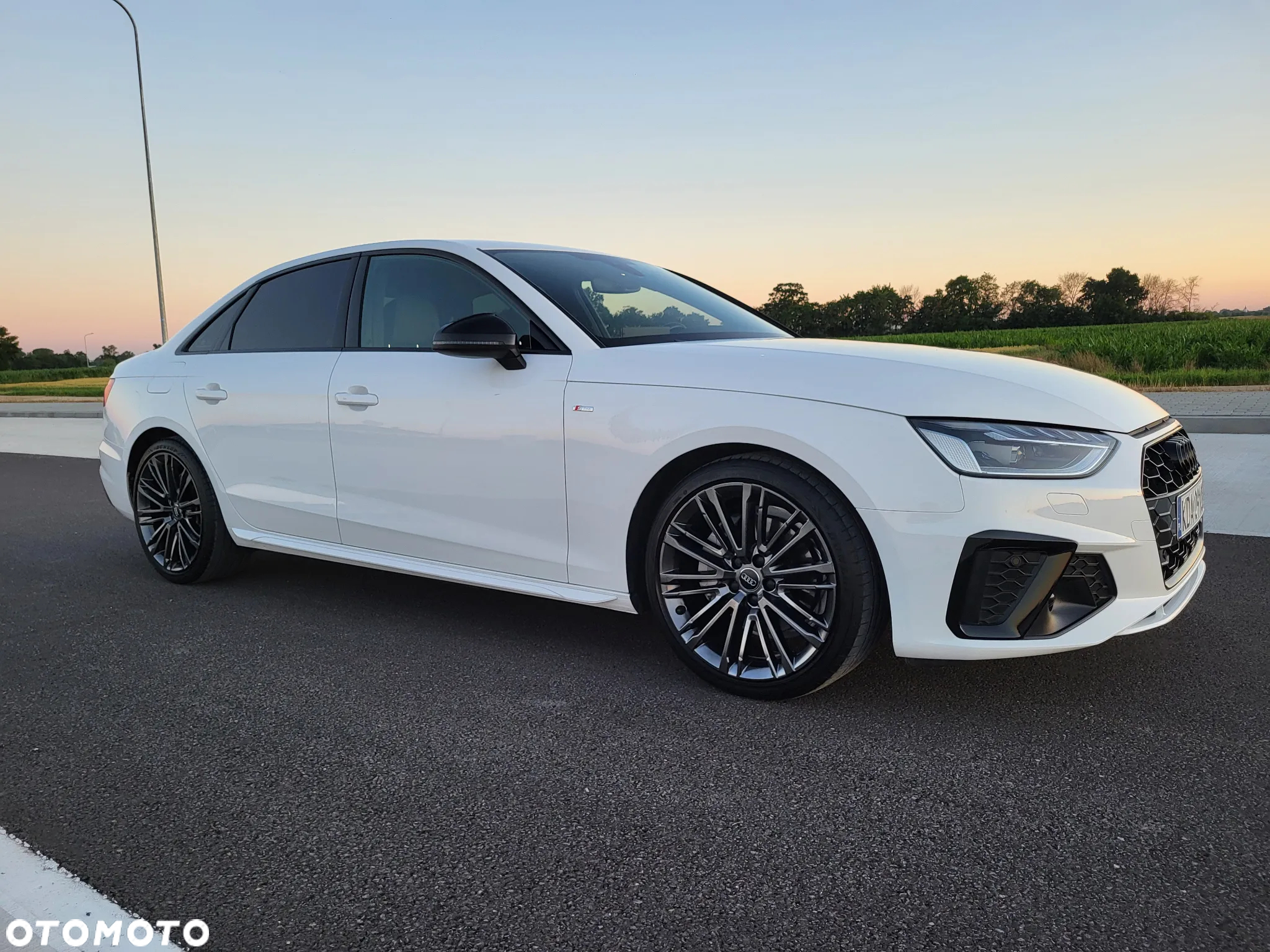 Audi A4 40 TDI S tronic S line - 5