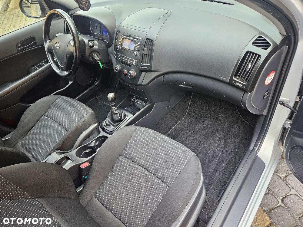 Hyundai i30 1.4 blue Comfort - 12