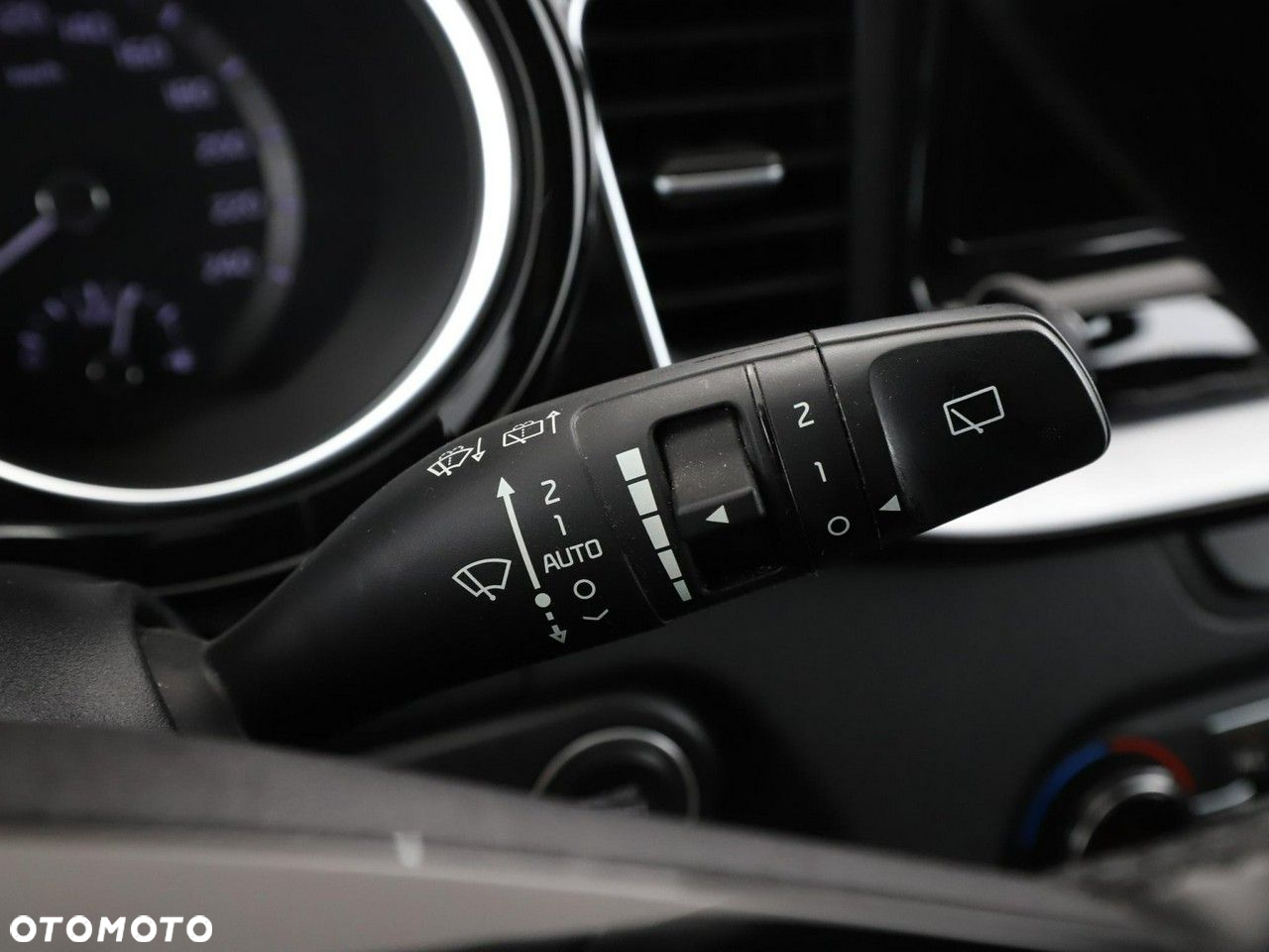 Kia Ceed 1.6 GDI PHEV L DCT - 35