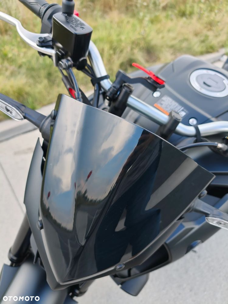 Yamaha MT - 32