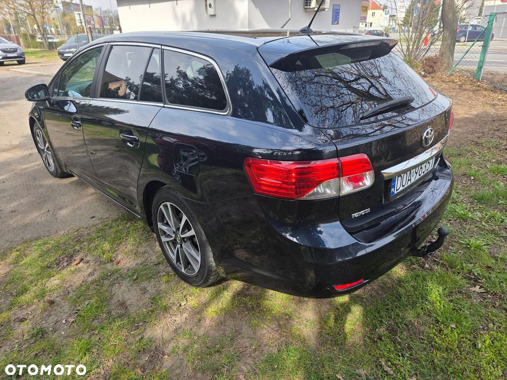 Toyota Avensis Touring Sports 1.8 Business Edition - 17
