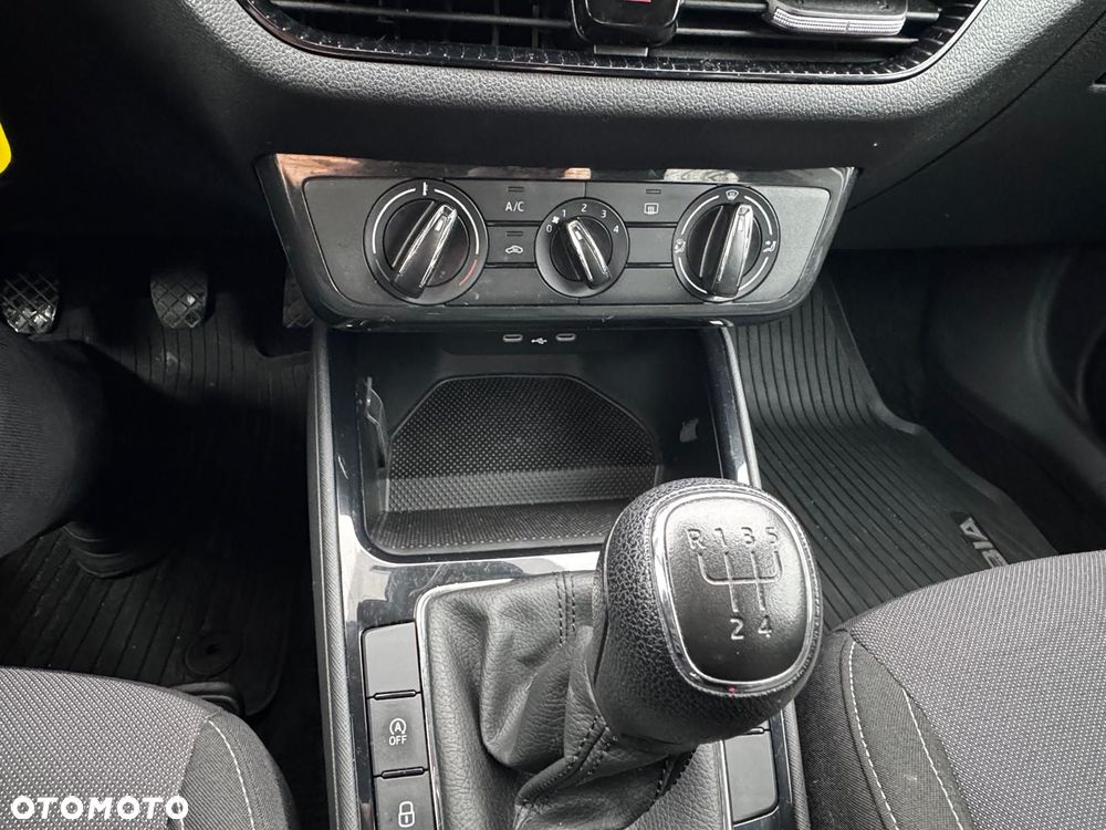 Skoda Fabia 1.0 Ambition - 13