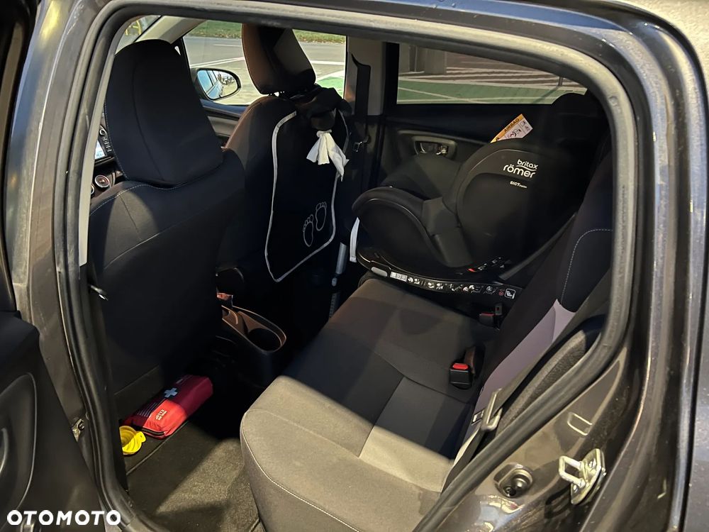 Toyota Yaris 1.5 Premium - 13