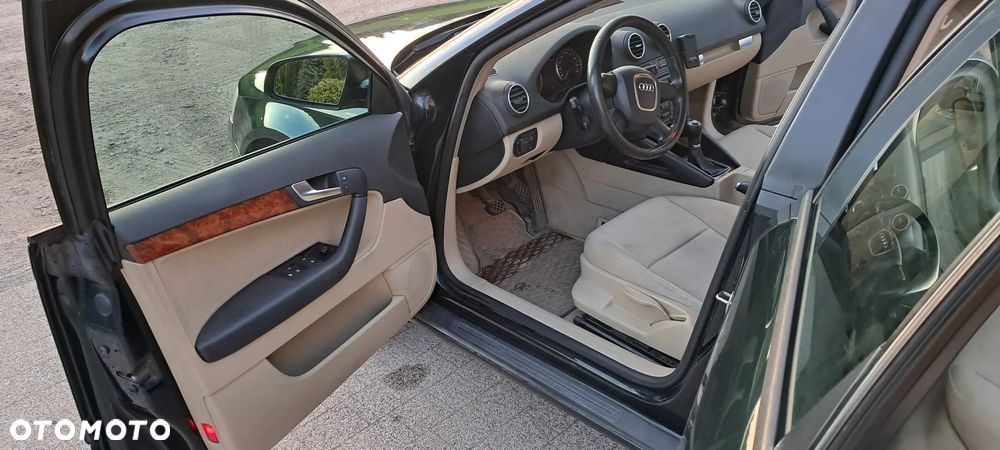 Audi A3 Sportback 1.9 TDI Ambiente - 12