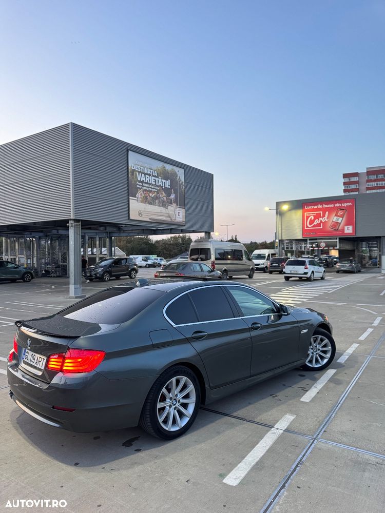 BMW Seria 5 525d xDrive - 4