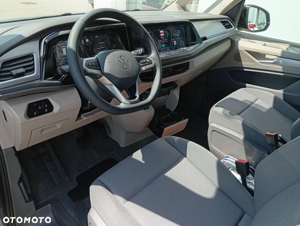 Volkswagen Multivan - 13