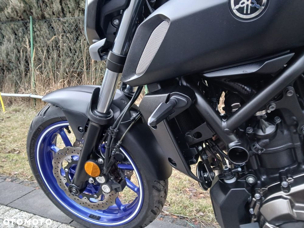 Yamaha MT - 7