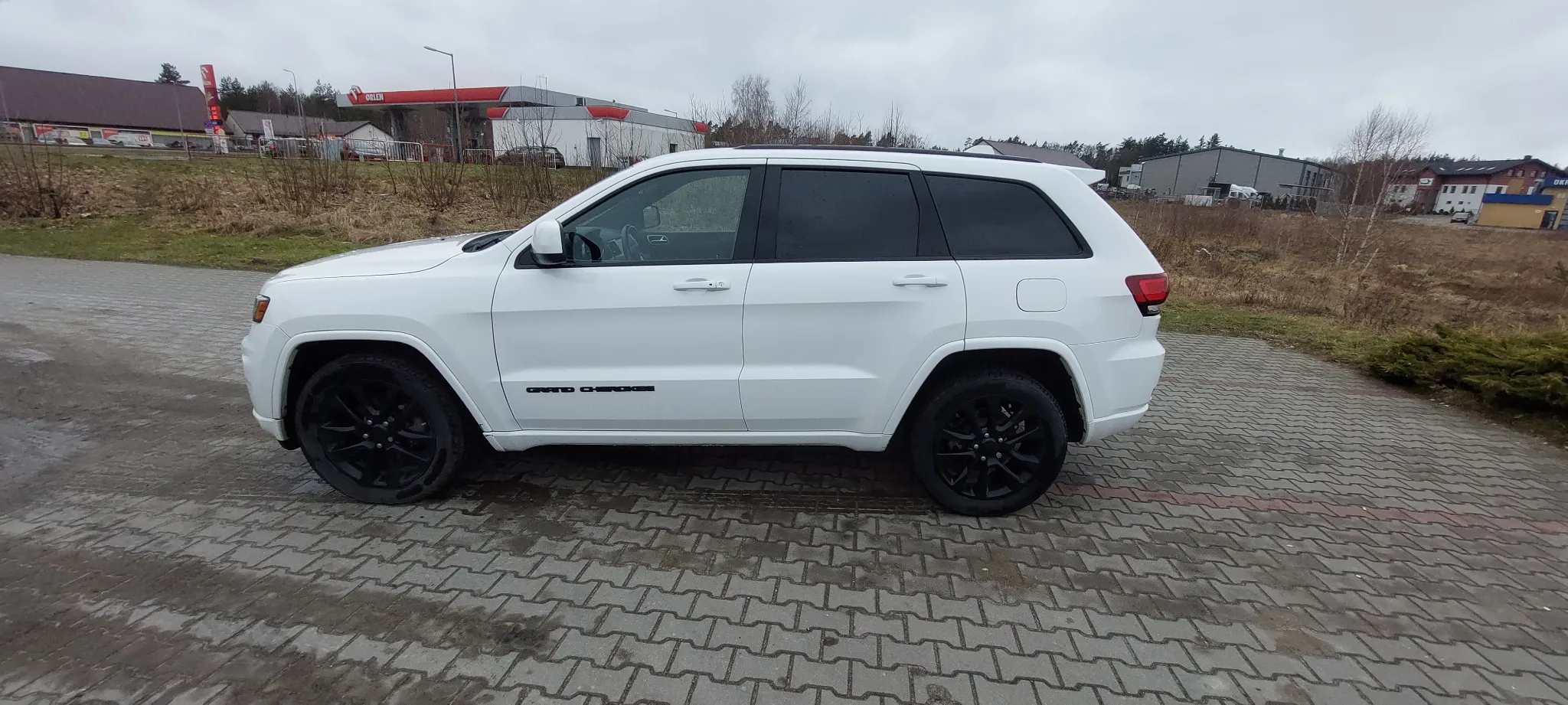 Jeep Grand Cherokee - 15