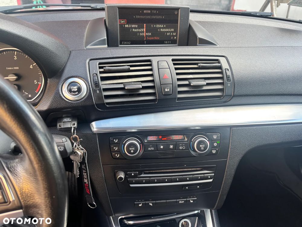 BMW Seria 1 123d - 13