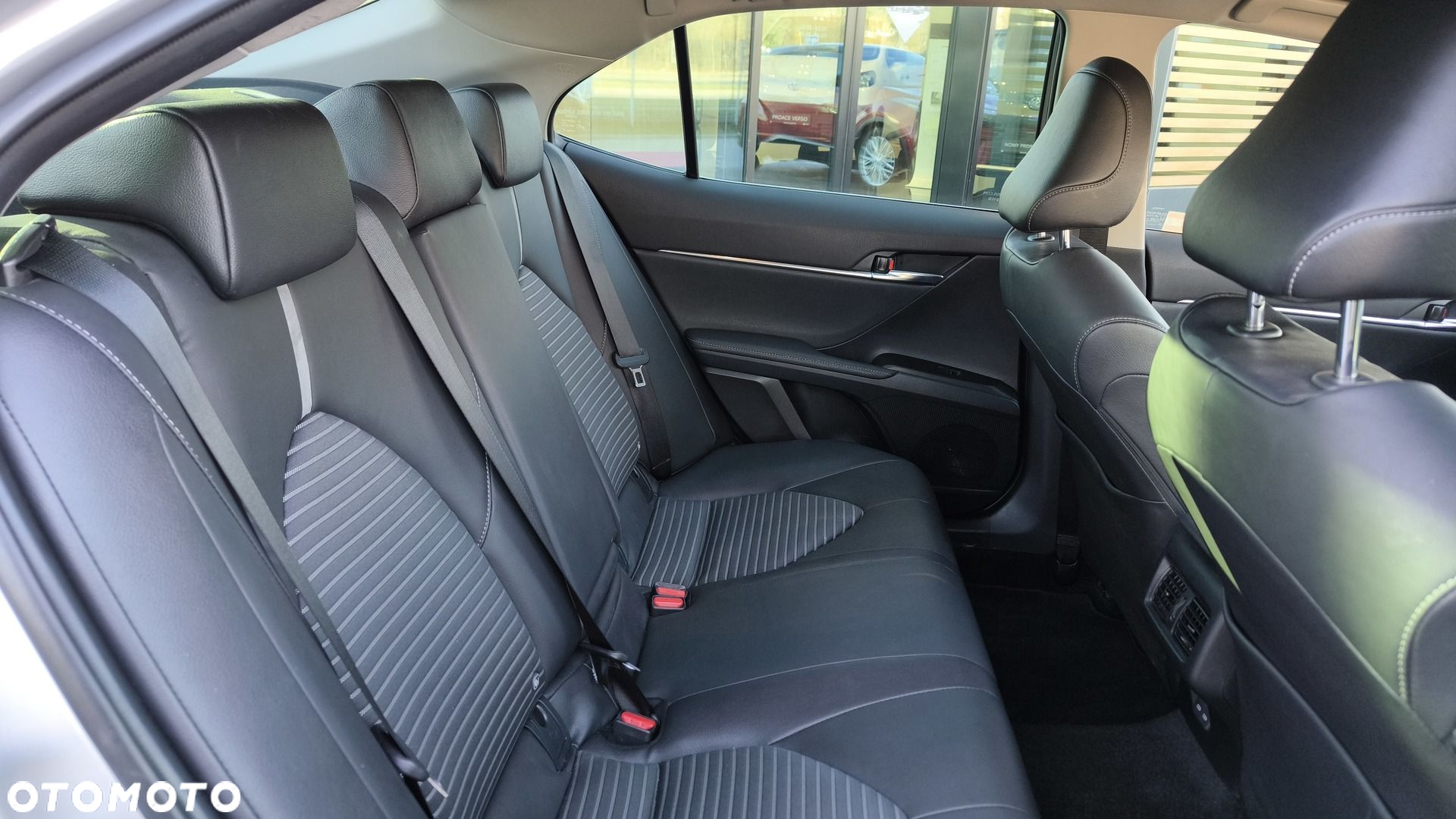 Toyota Camry - 38
