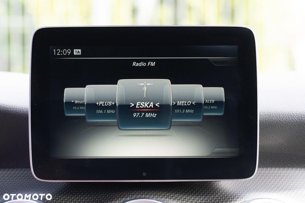 Mercedes-Benz GLA - 17