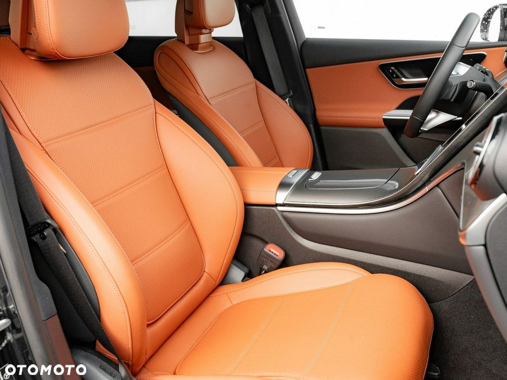 Mercedes-Benz GLC - 29