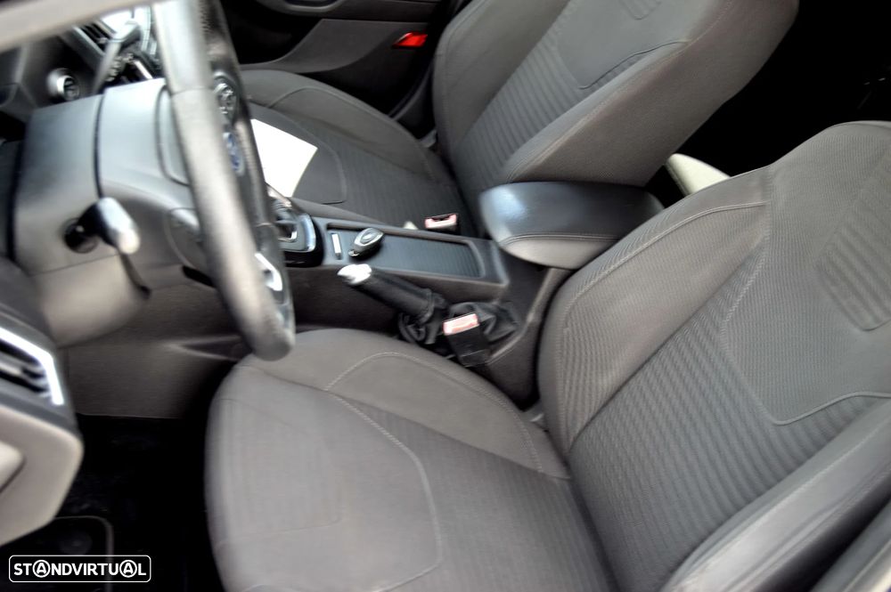 Ford Focus SW 1.5 TDCi Titanium - 11
