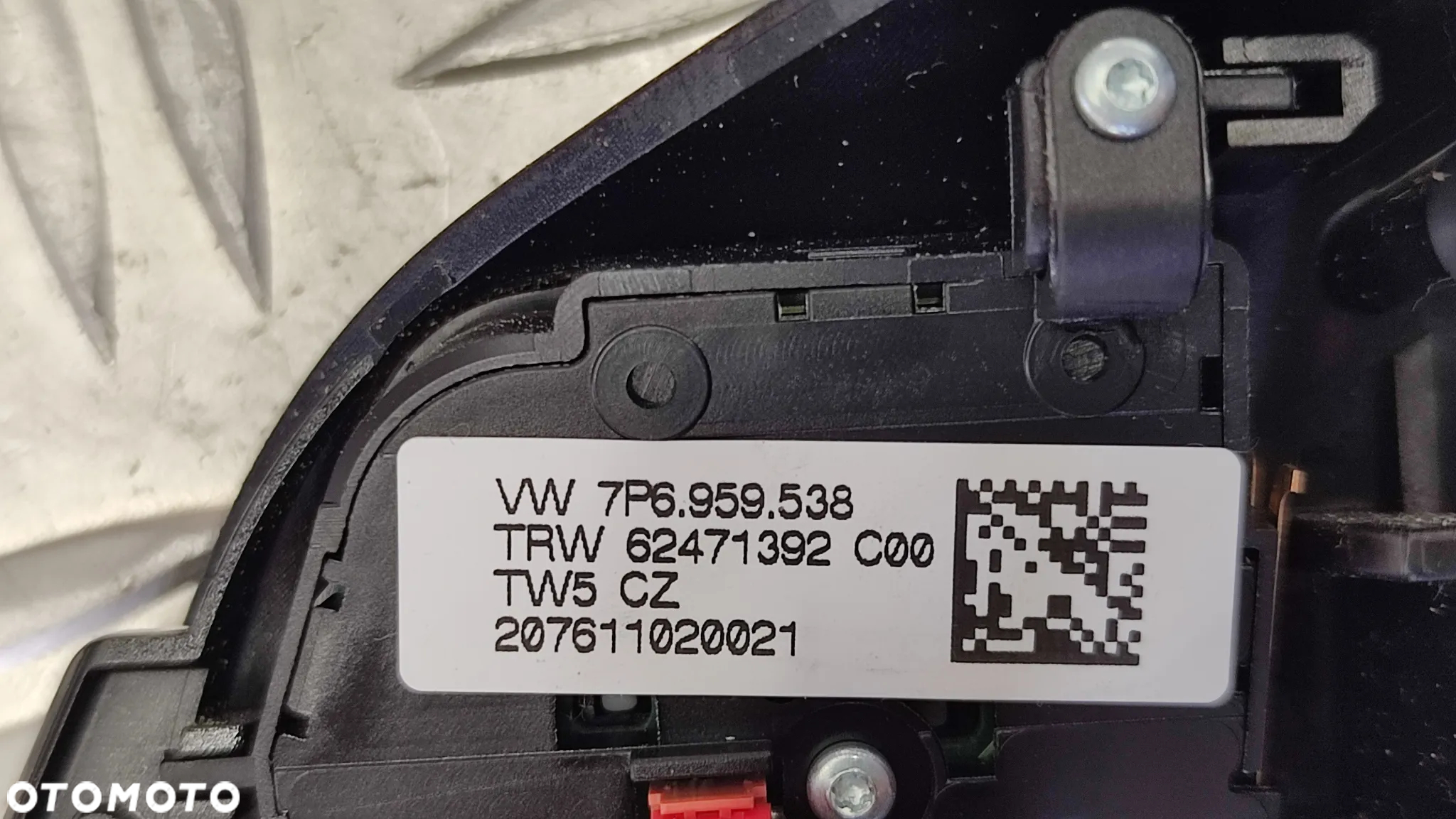 VW TOUAREG 7P 10-18R MULTIFUNKCJA PRZYCISKI KIEROWNICY PRAWA 7P6959538 LEWA 7P6959538 Z MODULEM 7P6959542 - 8