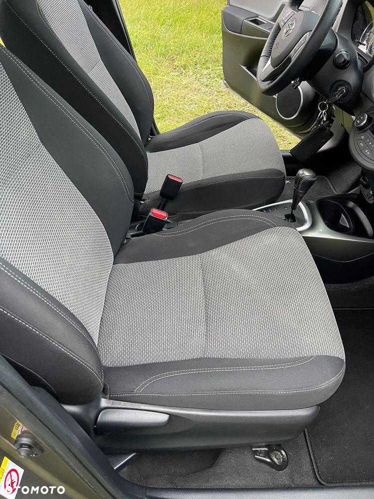 Toyota Yaris - 11