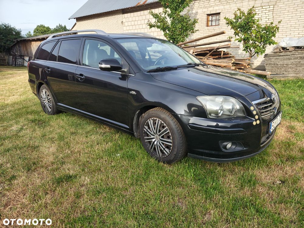 Toyota Avensis 2.2 D-CAT Sol plus NAVI - 1