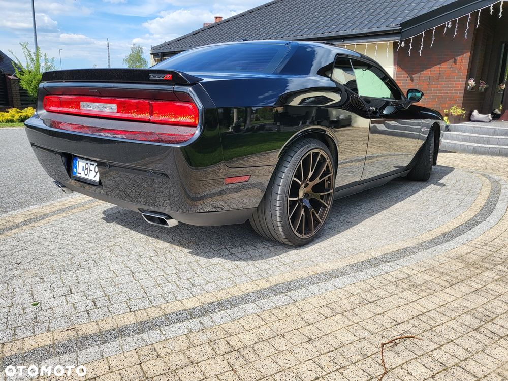 Dodge Challenger - 5