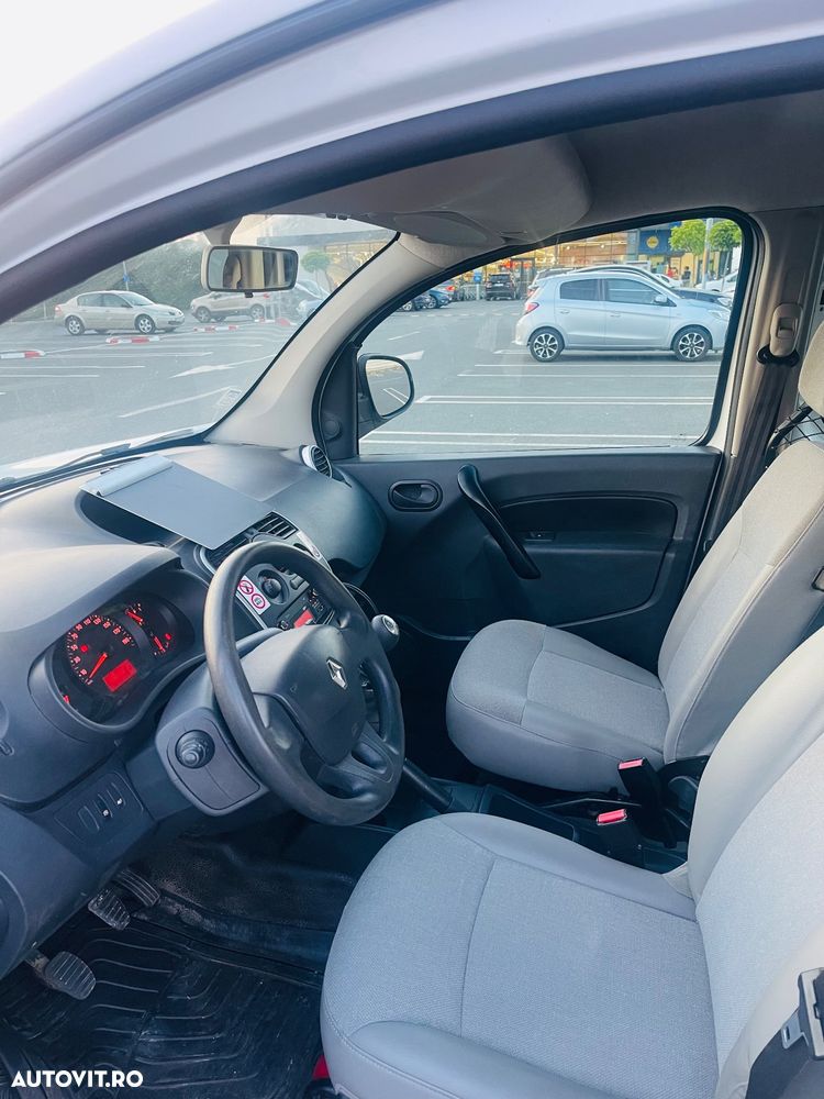 Renault Kangoo ver-grand-blue-dci-95-equilibre - 10