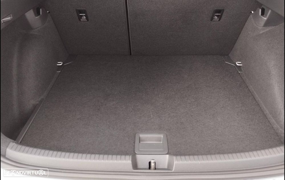 VW Taigo 1.0 TSI Urban DSG - 15