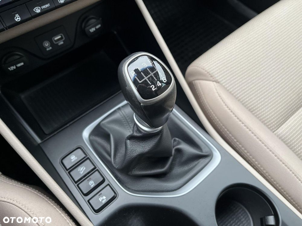 Hyundai Tucson 2.0 CRDI BlueDrive Comfort 2WD - 27